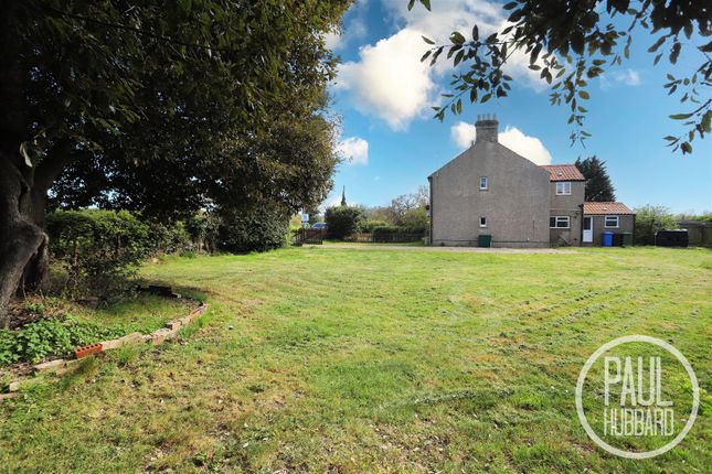 Flixton Road, Flixton, NR32 2 bed cottage for sale