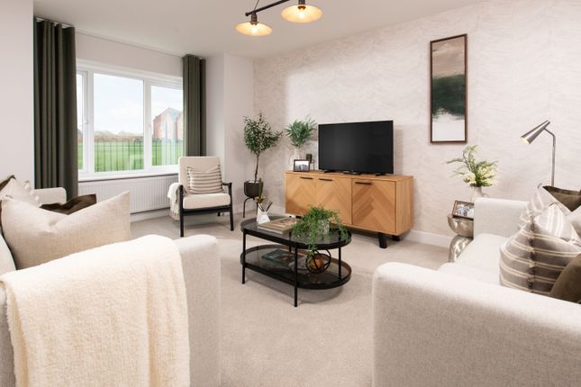 4 bed detached house