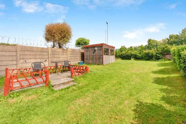 3 bed end terrace house