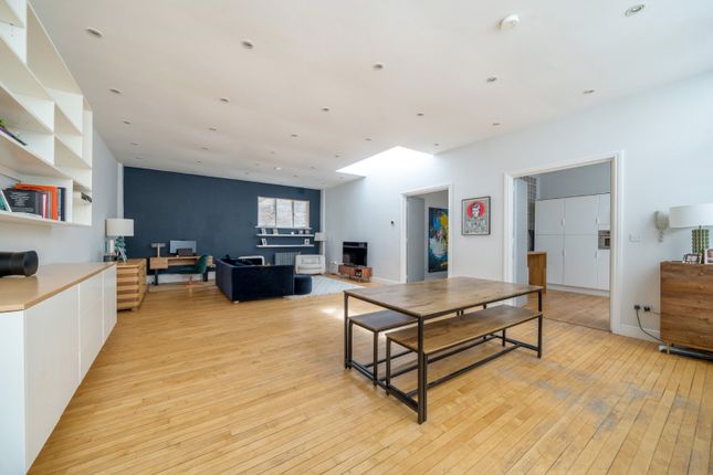 Lightfoot Road, London, N8 3 bed maisonette for sale