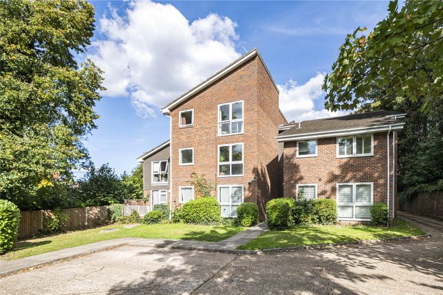 Highfield Hill, London, SE19 1 bed apartment for sale