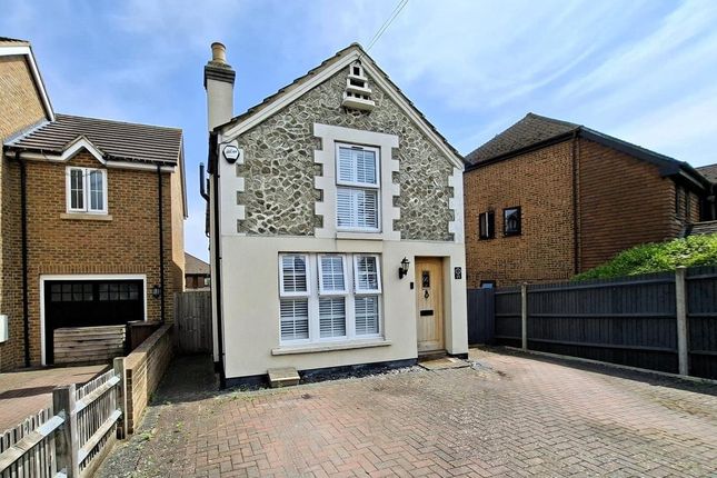 Woodstock Road, Rochester 3 bed detached house for sale