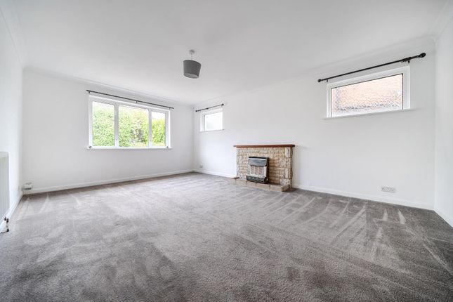 4 bed detached house