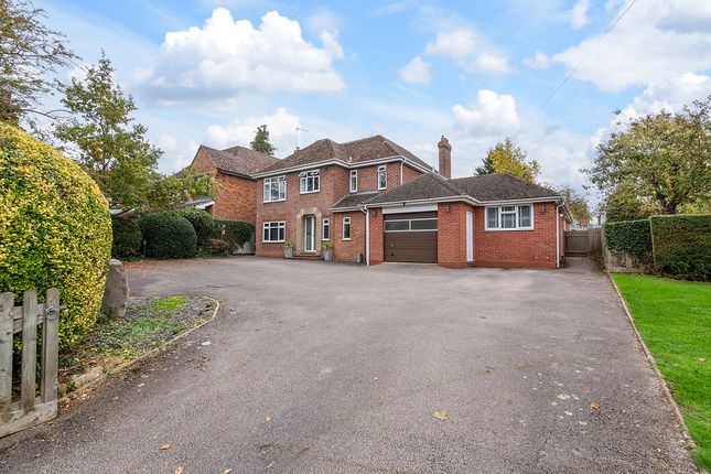 Broughton Road Banbury, Oxfordshire... 5 bed detached house for sale