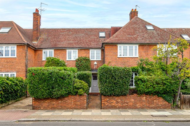 Ellerton Road, London, SW18 5 bed terraced house for sale