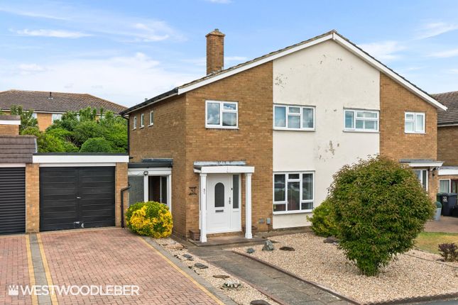 Saffron Close, Hoddesdon EN11 3 bed semi
