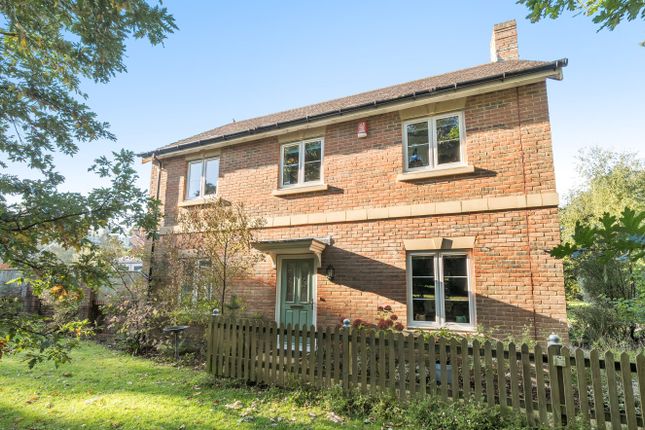 Mansion House Close, Sarisbury Green... 4 bed detached house for sale