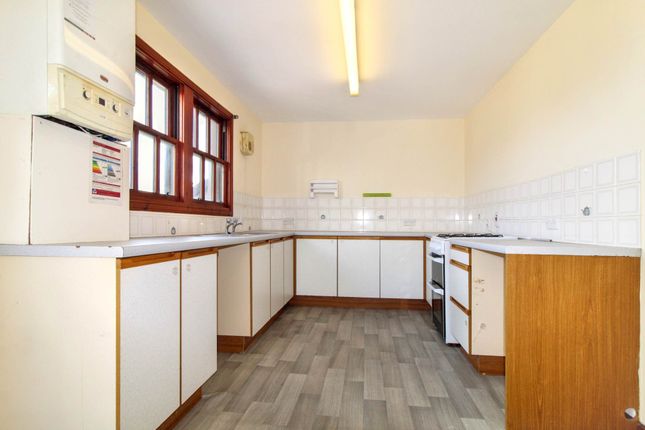 3 bedroom maisonette for sale