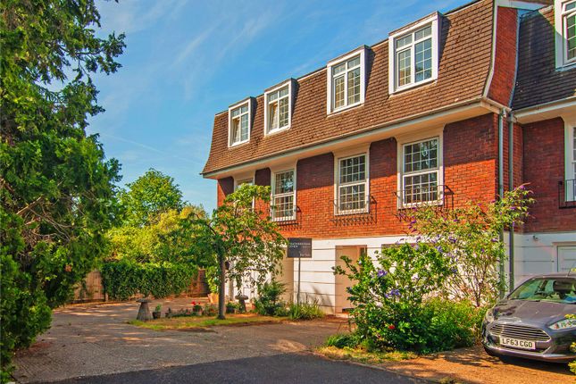 Langwood Chase, Teddington, TW11 4 bed house for sale