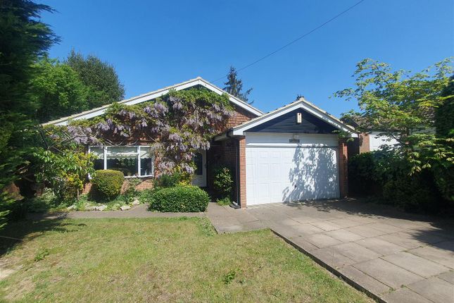 Ermyn Way, Leatherhead KT22 2 bed detached bungalow for sale