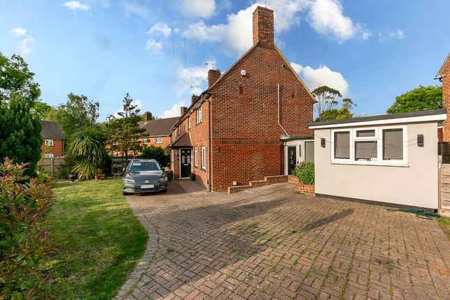 Snell Hatch, Crawley, West Sussex, RH11 3 bed semi