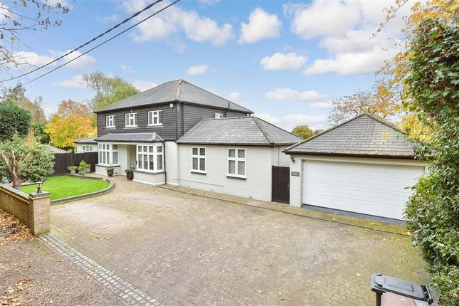 5 bed detached house