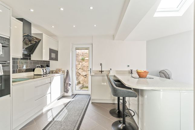 Chapel Road, Pontnewynydd, NP4 2 bed detached house for sale