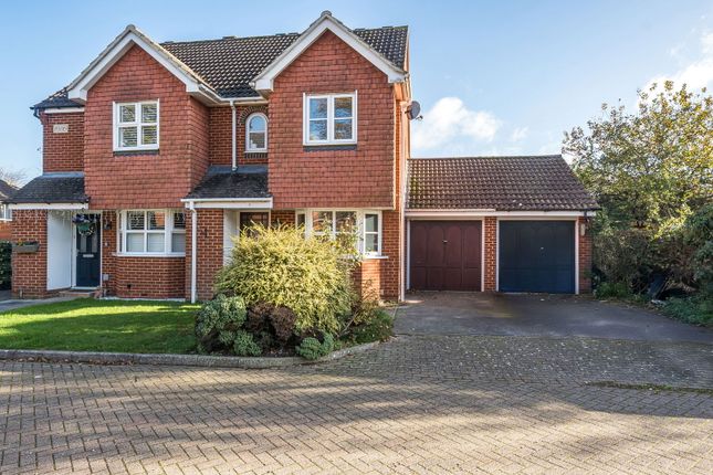 Old School Place, Lingfield RH7 2 bed end of terrace house for sale