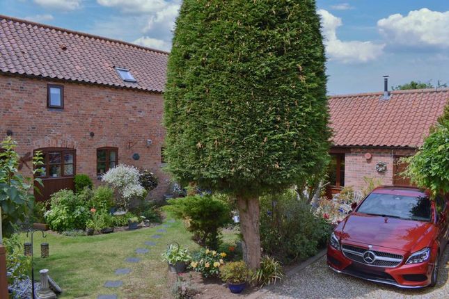 3 bedroom link detached house for sale