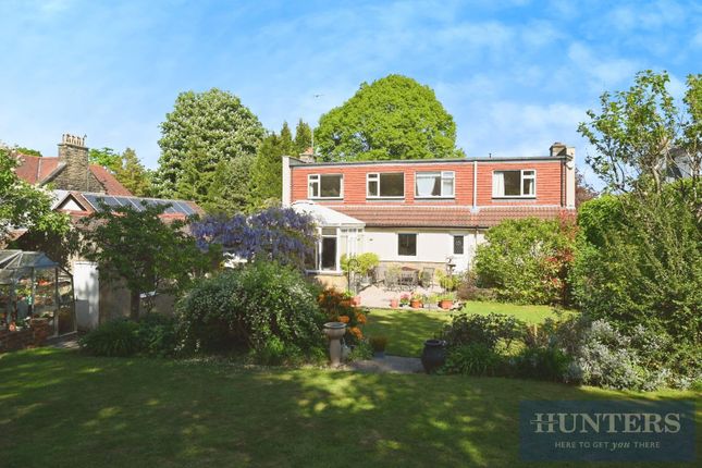 Bradford Road, Guiseley, Leeds 3 bed detached house for sale