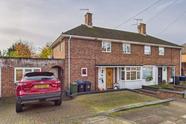 Lindlings, Hemel Hempstead, HP1 4 bed semi