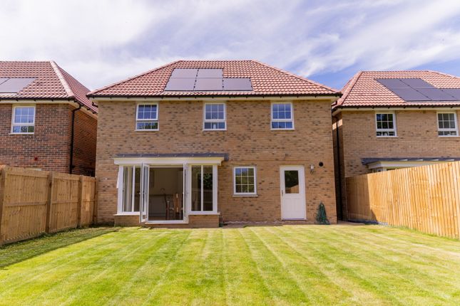 4 bed detached house