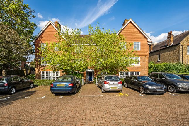 Walton House, Kingston upon Thames KT2 2 bed ground floor flat for sale