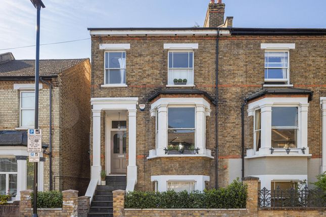 4 bedroom semi-detached house for sale