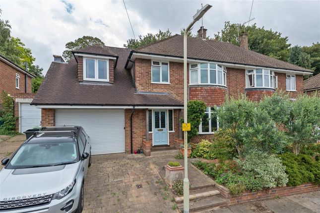 5 bedroom semi-detached house for sale