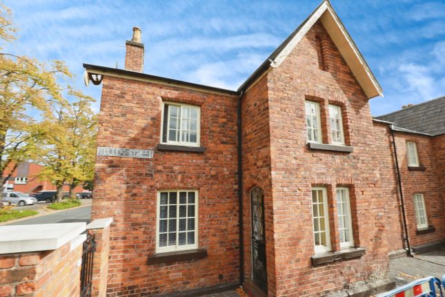2 bedroom end of terrace house for sale