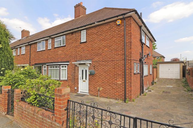 3 bed end terrace house