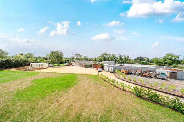 1 bedroom detached bungalow for sale