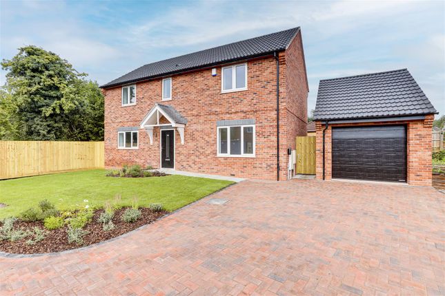 Detached house for sale