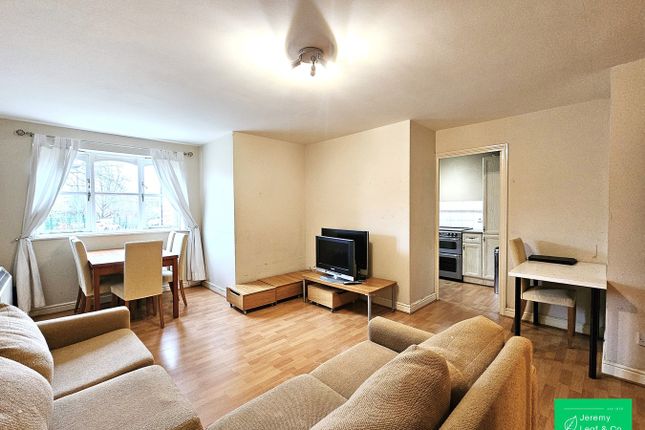 Simms Gardens, East Finchley, N2 2 bed apartment for sale