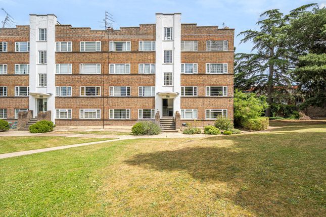 Park Road, Hampton Wick, KT1 2 bed flat for sale