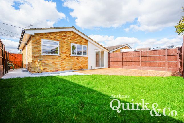 Tewkes Road, Canvey Island, SS8 2 bed detached bungalow for sale