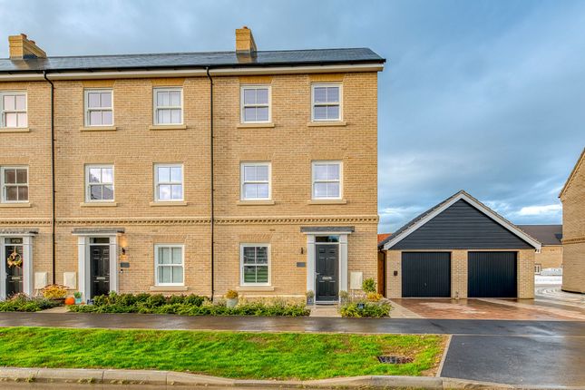 Orwell Drive, Bury St. Edmunds IP30 4 bed townhouse for sale