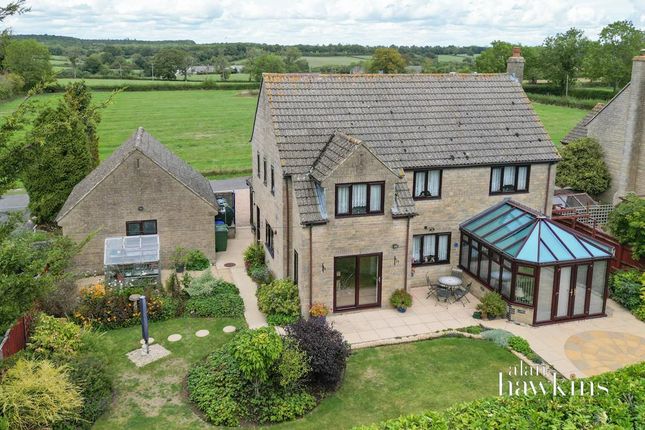 The Common, Brinkworth SN15 5 4 bed detached house for sale