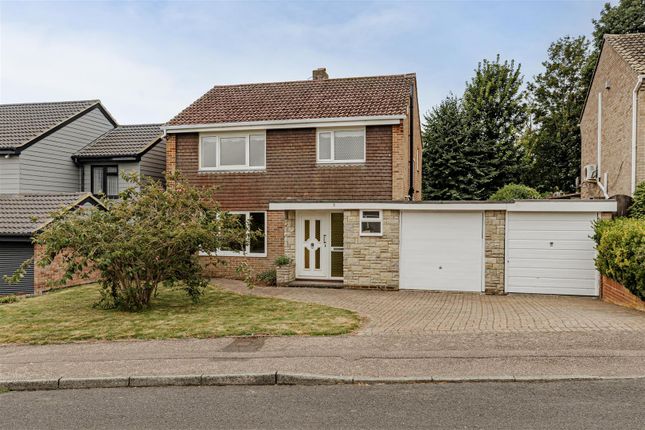 Hazling Dane, Dover CT15 3 bed detached house for sale