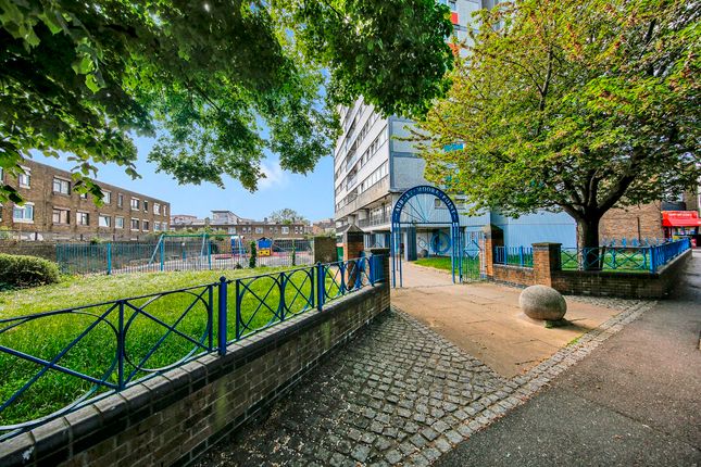 Aubrey Moore Point, Abbey Lane... 3 bed flat for sale