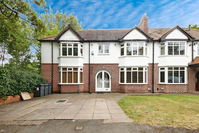 5 bedroom semi-detached house for sale