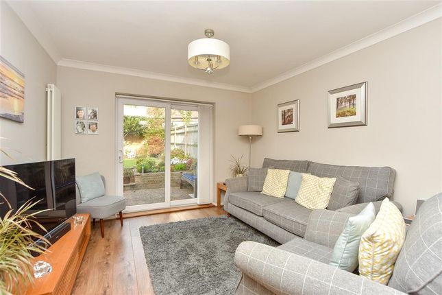 Hopgarden Road, Tonbridge, Kent 2 bed semi