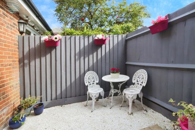 Wallace Court, Bancroft 2 bed ground floor maisonette for sale