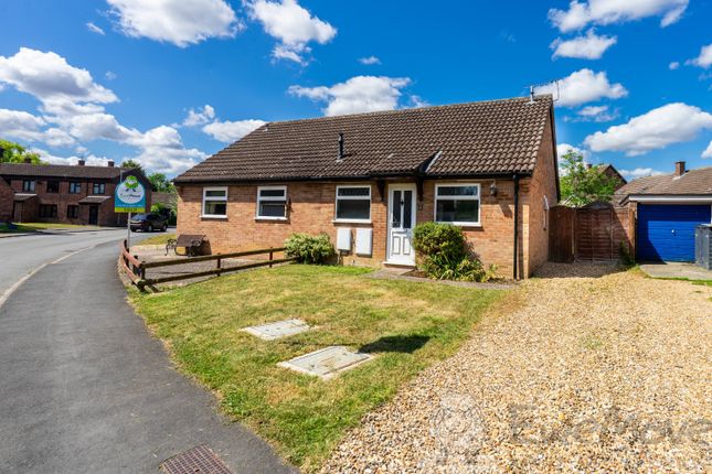 High House Avenue, Wymondham... 3 bed semi