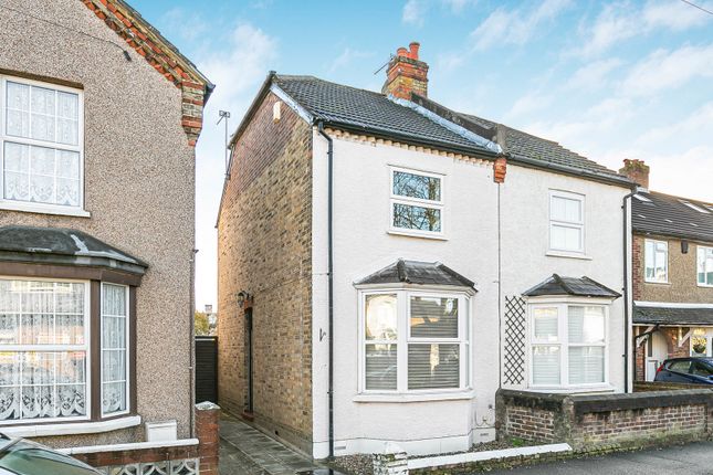 2 bedroom semi-detached house for sale