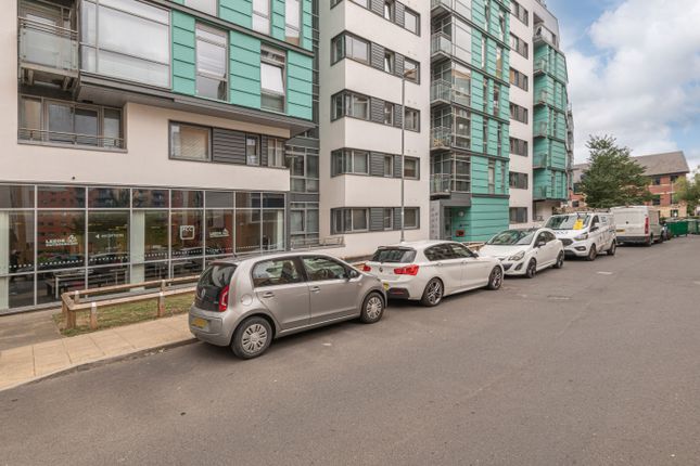 Ingram Street, Leeds LS11 1 bed flat for sale