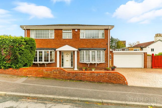 Rectory Garth, Pontefract WF9 4 bed detached house for sale