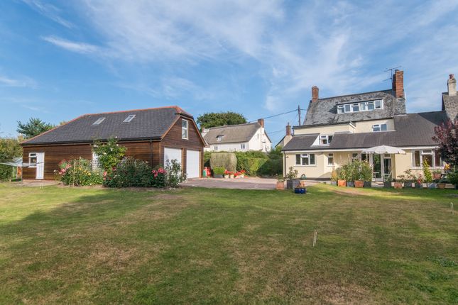 6 bedroom semi-detached house for sale