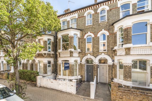 Vardens Road, London SW11 2 bed flat for sale
