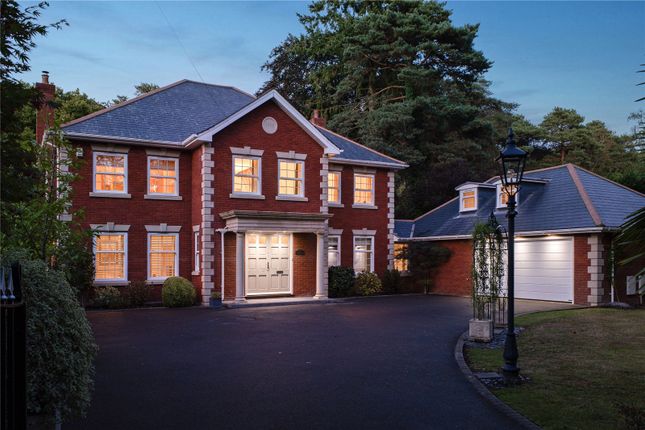 6 bedroom detached house for sale