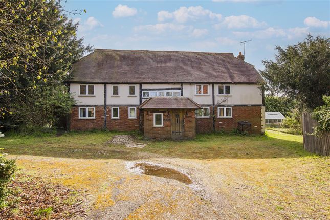 Lower Road, Maidstone ME15 4 bed barn conversion for sale