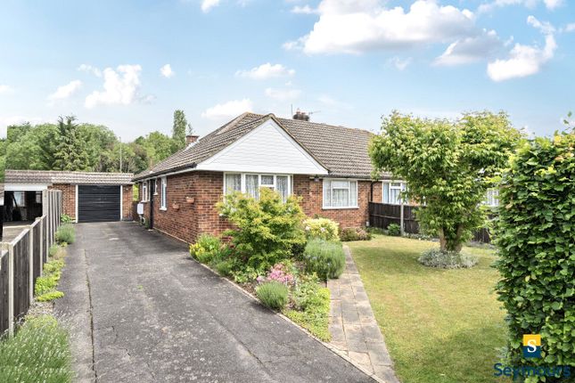 St. Michaels Avenue, Guildford GU3 4 bed bungalow for sale