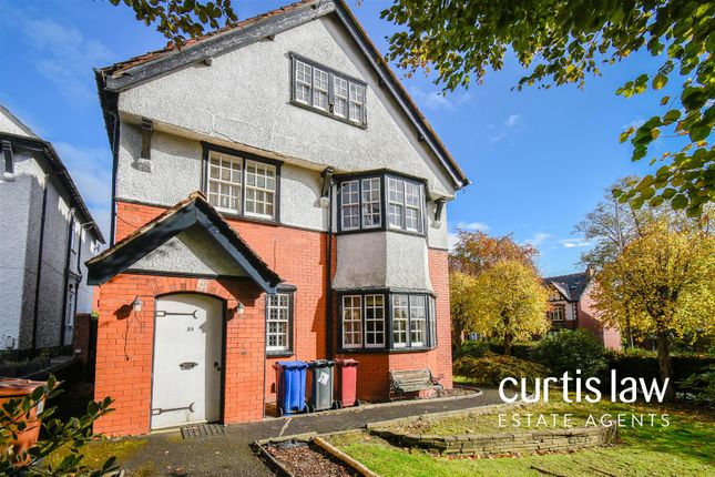 8 bedroom detached house for sale