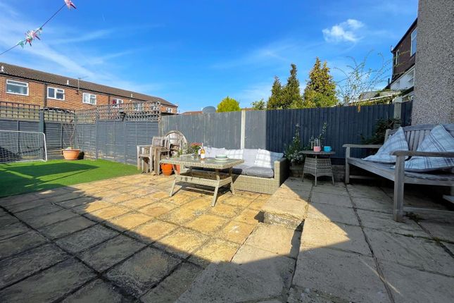 Bank Avenue, Mitcham CR4 3 bed end of terrace house for sale